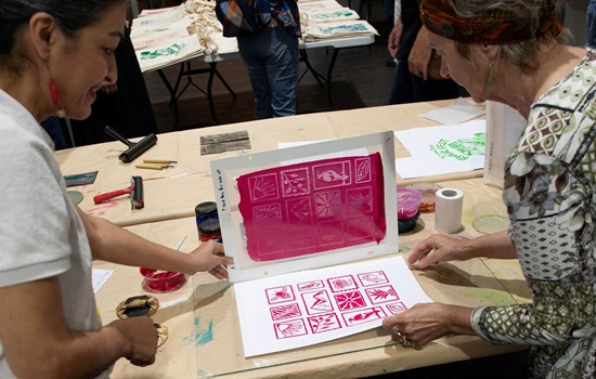 Capricornia-Printmakers-Inc-printmaking-workshop-at-Rockhampton-River-Festival.jpg