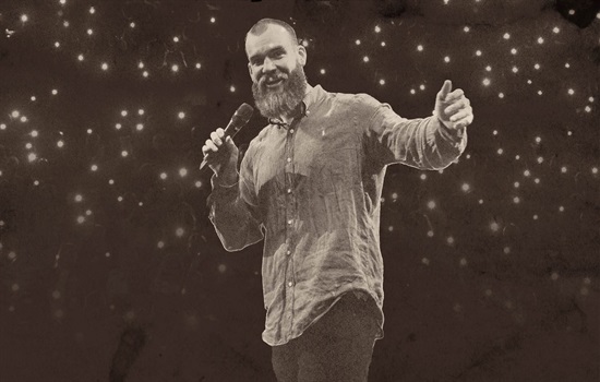 Isaac Butterfield comedian on stage